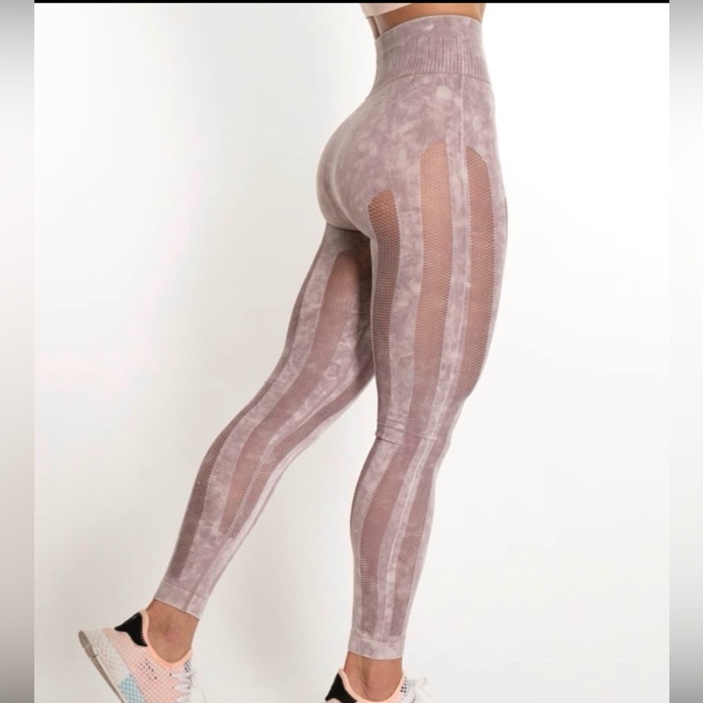 One O One leggings